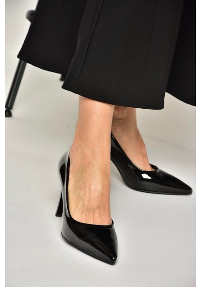 Fox Shoes U676082008 Siyah Rugan İnce Topuklu Kadın Stiletto Ayakkabı Siyah