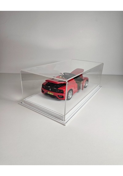 1:18 Model Araçlar İçin Beyaz Deri Tabanlı Pleksi Case
