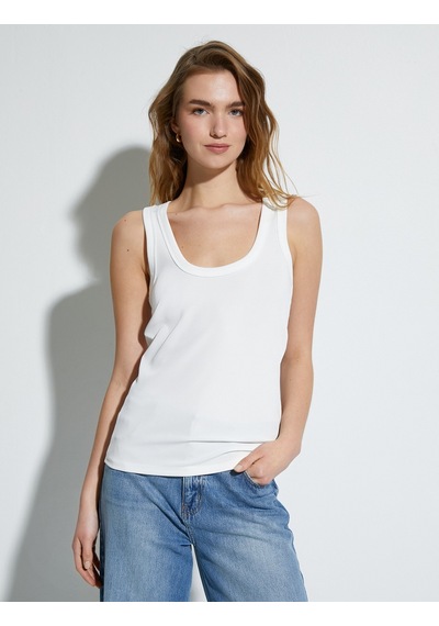 Koton Fitilli Atlet Kalın Askılı U Yaka Slim Fit Beyaz 4sak10208ek 4SAK10208EK000