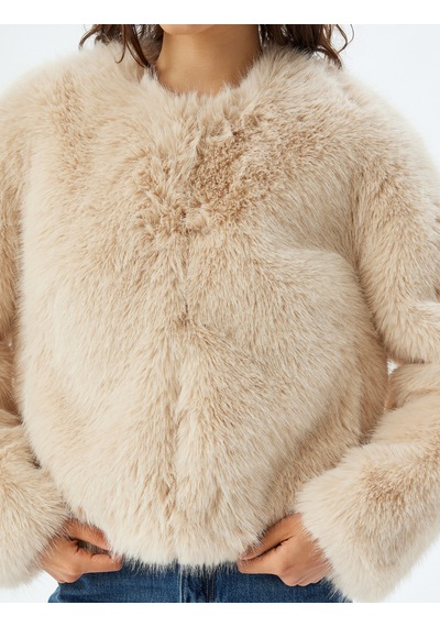 Koton Koton X Zeynep Bastık - Peluş Ceket Kısa Yuvarlak Yaka Uzun Kollu Bej 5wak20304ew Ekru Koton Koton X Zeynep Bastık - Peluş Ceket Kısa Yuvarlak Yaka Uzun Kollu Bej 5wak20304ew Ekru