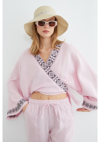 Fullamoda Yakası Ve Kolu Nakışlı Bağlamalı Kimono Pembe
