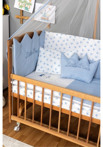 Ahşap Beşik Anne Yanı Beşik Vernikli 60x120 - Mavi Nakış Uyku Seti + Yatak + Tekerlekli Ahşap Ahşap Beşik Anne Yanı Beşik Vernikli 60x120 - Mavi Nakış Uyku Seti + Yatak + Tekerlekli Ahşap