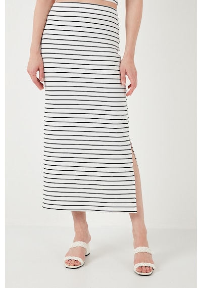 Lela Çizgili Slim Fit Bisiklet Yaka Yırtmaçlı Midi Boy Etekli Crop Bayan Takım 5866132 Beyaz-Siyah