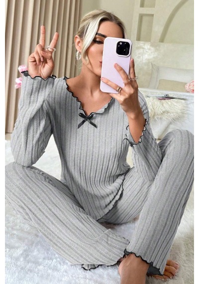 Hç İç Çamaşırı Kadın Gri Çizgili Uzun Kollu Fiyonklu Pijama Takımı