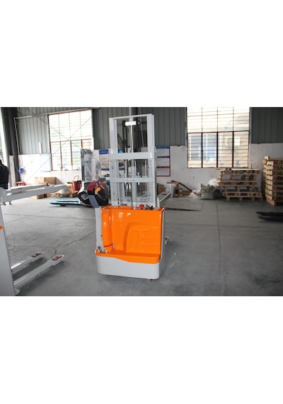 1.5 Ton 3 Metre Tam Otomatik Akülü İstif Makinesi