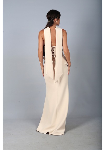 By Saygı Kadın Asimetrik Straplez Yaka Astarlı Önü Taşlı Peplum Detaylı Krep Uzun Elbise Bej By Saygı Kadın Asimetrik Straplez Yaka Astarlı Önü Taşlı Peplum Detaylı Krep Uzun Elbise Bej