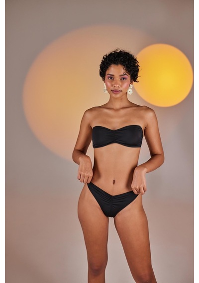 Holly Lolly Çıkarılabilir Çiçek Detaylı Premium Sleek Bikini Üstü Siyah