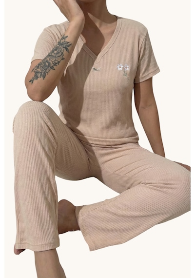 V Yaka Fiyonk Detaylı Yarım Kollu Kadın Pijama Takımı Bej
