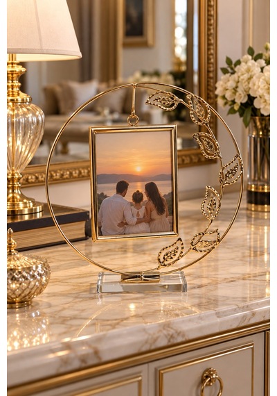 Gold Yaprak Desenli Dekoratif Fotoğraf Çerçevesi 27x26 Cm Şık Metal Resimlik