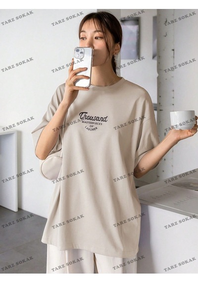 Flood Of Style Unisex Bay Harfli Grafik Düşük Omuzlu Tişört Kod-1386 Haki