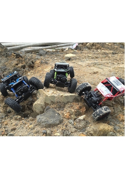 Mega Oyuncak Rock Crawler 4x4 WD Arazi Kaşifi Şarjlı Uzaktan Kumandalı Jeep