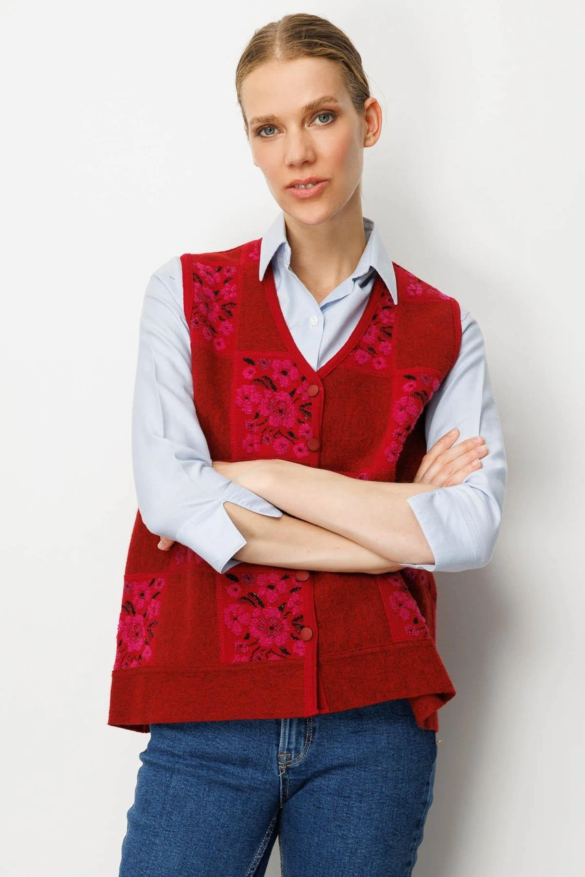 Desen Triko Kadın Pıtırcık Çiçekli Patchwork Keçe Yün Yelek Y.kırmızı Sıklamen Y.kırmızı Sıklamen Desen Triko Kadın Pıtırcık Çiçekli Patchwork Keçe Yün Yelek Y.kırmızı Sıklamen Y.kırmızı Sıklamen