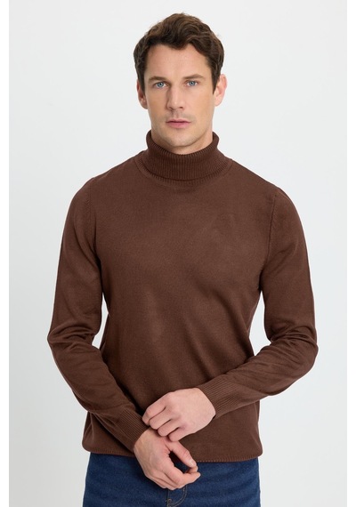 Tudors Erkek Slim Fit Dar Kesim Yumuşak Dokulu Tüylenmeyen Kahverengi Tam Balıkçı Yaka Triko Kazak-33110 Kahverengi