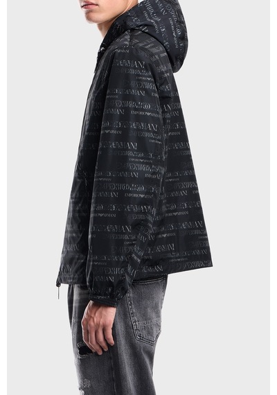 Emporio Armani Tamamı Logolu Suya Dayanıklı Kapüşonlu Ceket Erkek Ceket Em006751 Af12021 Fb516 Lacivert Emporio Armani Tamamı Logolu Suya Dayanıklı Kapüşonlu Ceket Erkek Ceket Em006751 Af12021 Fb516 Lacivert