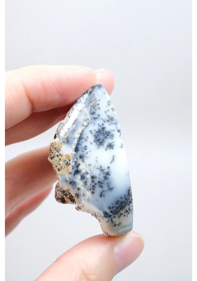 Kalp Aşkı Dendritik Opal, Sevgi Hikayeniz İçin Zamansız Bir Hediye