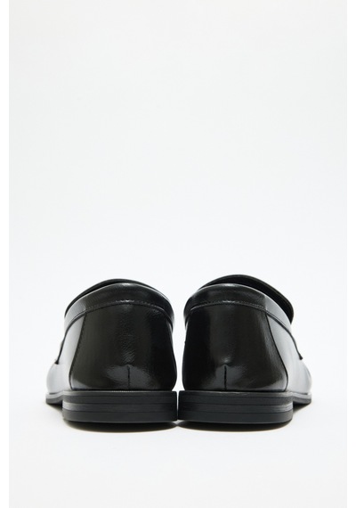 Lutvelizade Loafer 2517 Klasik Deri Görünümlü Oval Burun Siyah Kadın Loafer