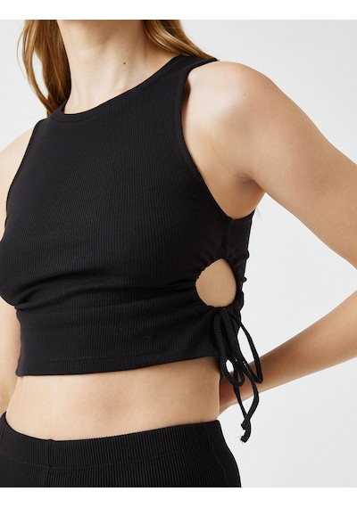 Koton Crop Atlet Pencere Detaylı Bisiklet Yaka Pamuklu Siyah 2sak10414ek Siyah