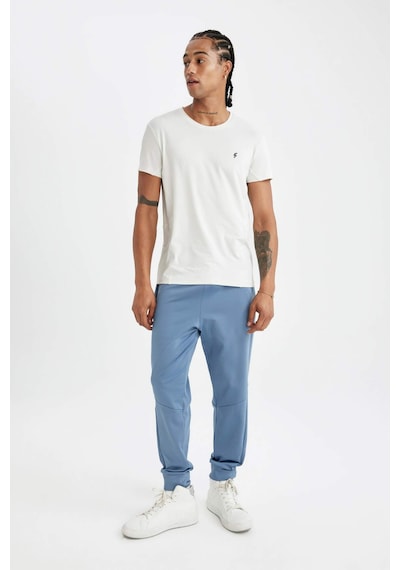 DeFactoFit Beyaz Slim Fit Dar Kesim Bisiklet Yaka Sporcu Kısa Kollu Tişört C9183AX24AUGR493