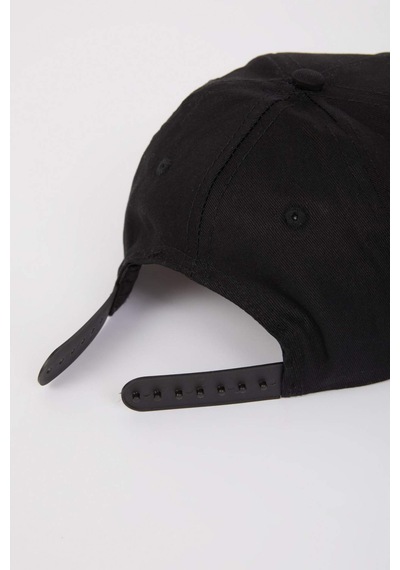 DeFacto Erkek Çocuk Marvel Spiderman Pamuklu Cap Şapka X0356A625SMBK27 DeFacto Erkek Çocuk Marvel Spiderman Pamuklu Cap Şapka X0356A625SMBK27