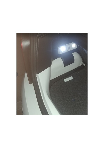 2011 Volkswagen Up Bagaj Lambası Tutucu