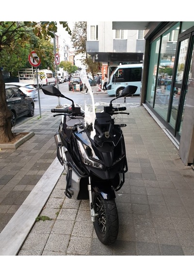 Motocam Barossa Adv 125 Ön Cam 2025-2026 Model 57cm Şeffaf Renkli 4mm Sportif