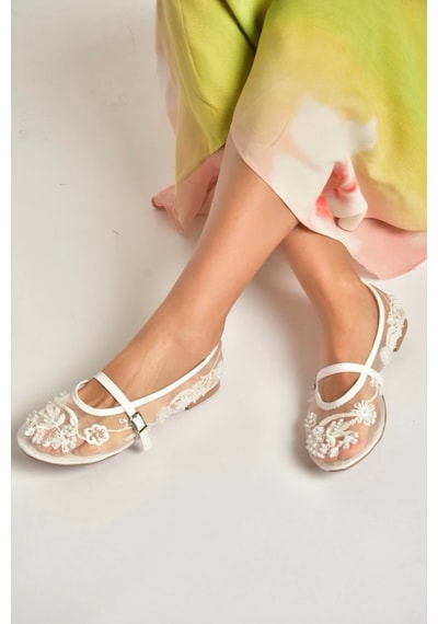 Fox Shoes Y726330115 Beyaz İnci Detaylı File Kadın Babet
