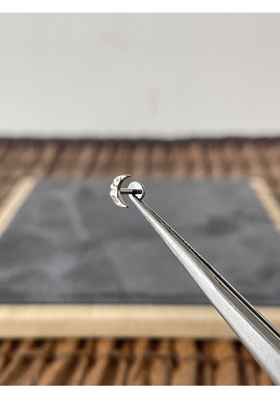 Yüksek Kalite G23 Titanium Ay Titanyum 6 X 1.2 MM Labret Piercing Beyaz