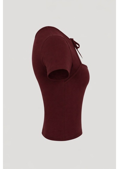 Tarz Cool Kadın Bağlama Detaylı Crop Tişört Dekolteli Modern Kesim Şık Üst Bordo