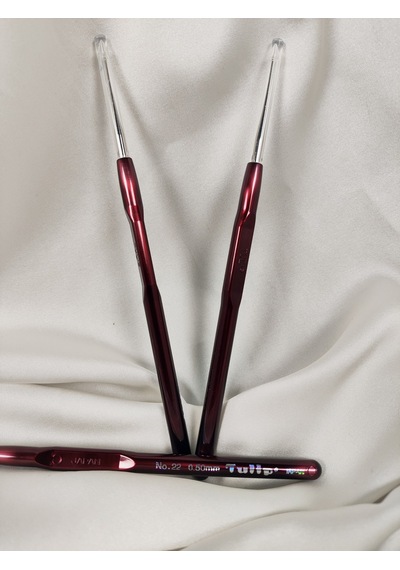 Tulip Saplı Çelik Dantel Tığı 0.50 Mm No.22 Bordo - 1 Adet