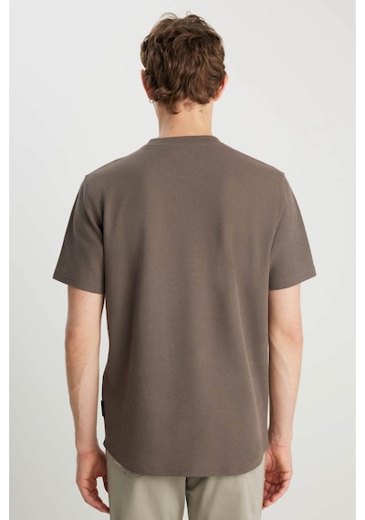 Wrangler Relaxed Fit Dokulu Bas Haki Erkek Kısa Kol T-shirt 000000000102265416 Haki