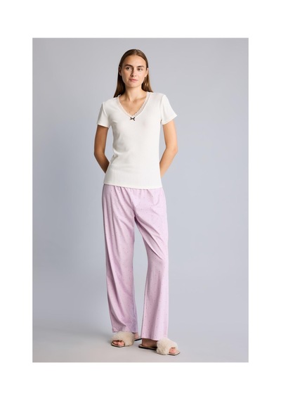 Defacto Regular Fit V Yaka Kısa Kollu Dantel Detaylı Üst Esnek Belli Alt Ribana Pijama Takımı I7414ax26aupr336 Mor-pr336