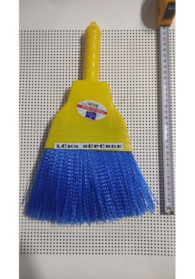 Üçpınar F0011 Plastik Süpürge Orta Boyda Uzunluğu :34 Cm Ağız Kısmı :21 Cm 6052.