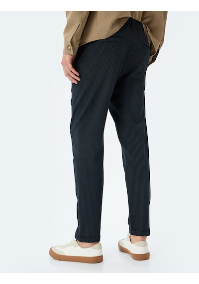 Koton Katlamalı Paça Viskon Karışımlı Düğmeli Beli Bağcıklı Slim Fit Pantolon Lacivert 5sam40034hw Lacivert Koton Katlamalı Paça Viskon Karışımlı Düğmeli Beli Bağcıklı Slim Fit Pantolon Lacivert 5sam40034hw Lacivert