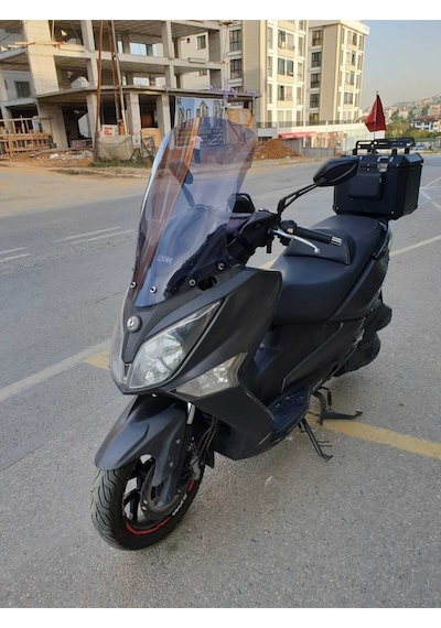 Motocam Sym Joymax 250 İ Ön Cam 2013-2016 Model 65cm Füme Renkli 4mm Orta Boylu