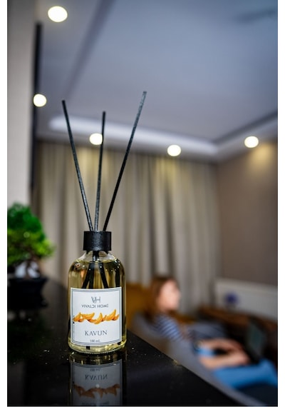 Vivaldi Home Kavun Çubuklu Oda Kokusu Esansiyel Uçucu Yağ 100 ML