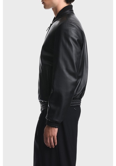 Emporio Armani Logolu Suya Dayanıklı Çift Taraflı Bomber Ceket Erkek Ceket Em007244 Af29324 Uc001 Siyah Emporio Armani Logolu Suya Dayanıklı Çift Taraflı Bomber Ceket Erkek Ceket Em007244 Af29324 Uc001 Siyah