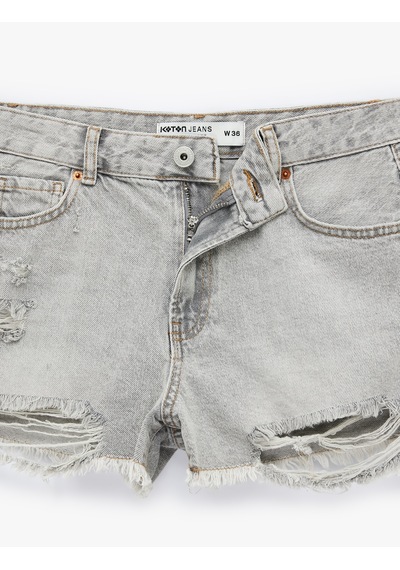 Koton Pamuklu Rahat Kalıp Yıpratma Detaylı Mini Denim Şort Gri 6sal40240md