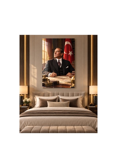 Çalışma Odasında Atatürk Ve Türk Bayrağı Temperli Cam Tablo