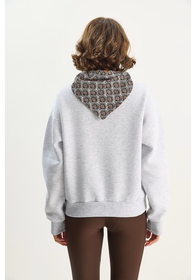 Shade Kadın Fular Detaylı Ceylan Nakışlı Üç İplik Şardonlu Oversize Sweatshirt 6916 60283615 - Gri