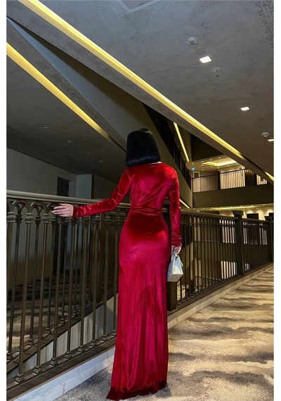 DefyModa Kadın Trend Model Esnek Kadife Kumaş V Yaka Yırtmaçlı Abiye Elbise Kırmızı