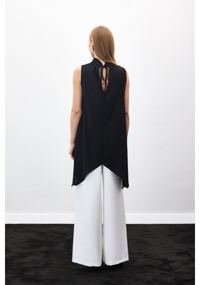 Sateen Dantel Detaylı Degaje Yaka Bluz - Siyah-137044 Siyah