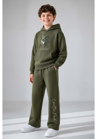 Riccotarz Erkek Çocuk Önü Ve Arkası Kurt Çizim Baskılı Kapüşonlu Sweatshirt Yeşil Eşofman Takım Riccotarz Erkek Çocuk Önü Ve Arkası Kurt Çizim Baskılı Kapüşonlu Sweatshirt Yeşil Eşofman Takım