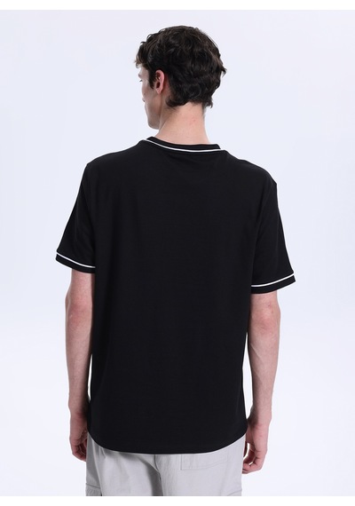Discovery Expedition Siyah Pamuk Karışımlı T-shirt D6sm-tst3746