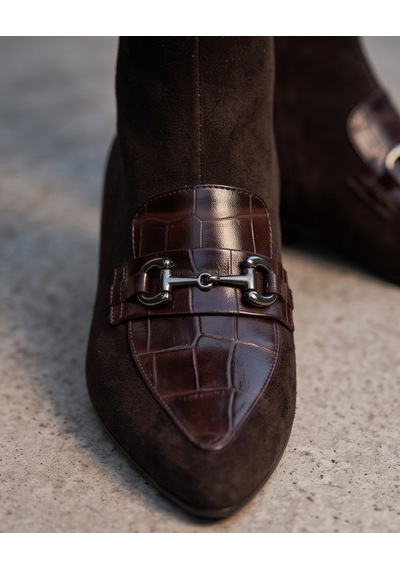 Futsishoes Sıena Kahverengi Hakiki Süet Deri Toka Detaylı Kroko Detaylı Kadın Kısa Topuklu Bot Futsishoes Sıena Kahverengi Hakiki Süet Deri Toka Detaylı Kroko Detaylı Kadın Kısa Topuklu Bot