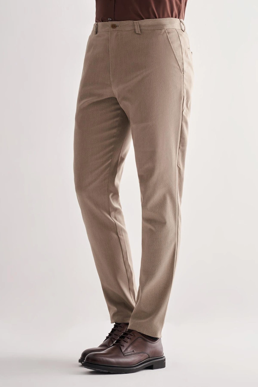 İmza Koyu Bej Yan Cep Düz Paça Pamuklu Comfort Fit Chino Casual Pantolon 1003255166 KOYU BEJ İmza Koyu Bej Yan Cep Düz Paça Pamuklu Comfort Fit Chino Casual Pantolon 1003255166 KOYU BEJ
