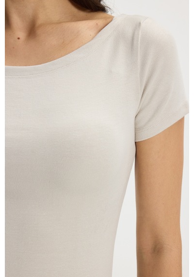 Tudors Kadın Slim Fit Dar Kesim Pamuklu Yumuşak Dokulu Kısa Kollu Kayık Yaka Bej Tişört-50528