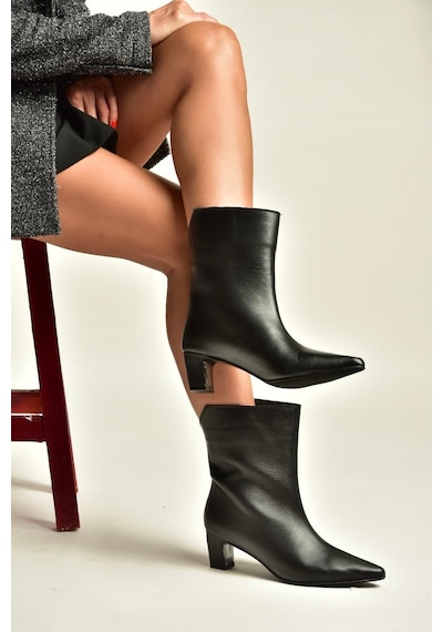 Fox Shoes Z654580003 Siyah Hakiki Deri Kalın Topuklu Kadın Bot