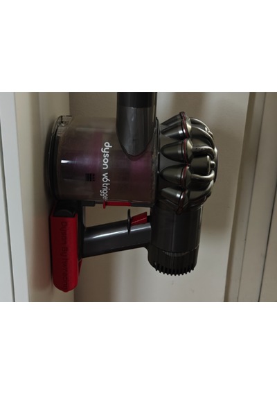 Dyson V6 Uyumlu Duvar Montaj Aparatı Kırmızı