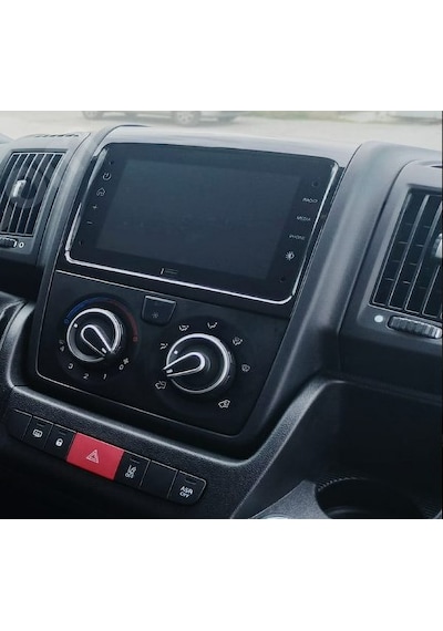 Citroen Jumper 2023 Multimedya Uyumlu 9H Nano Ekran Koruyucu