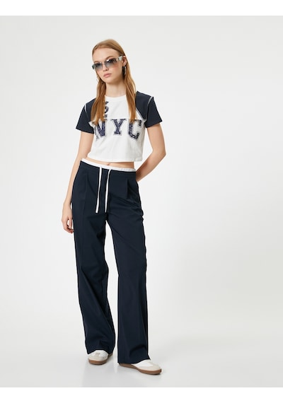 Koton Crop Tişört Kolej Baskılı Bisiklet Yaka Slim Fit Renk Bloklu Ekru 4sal11011ık Ekru